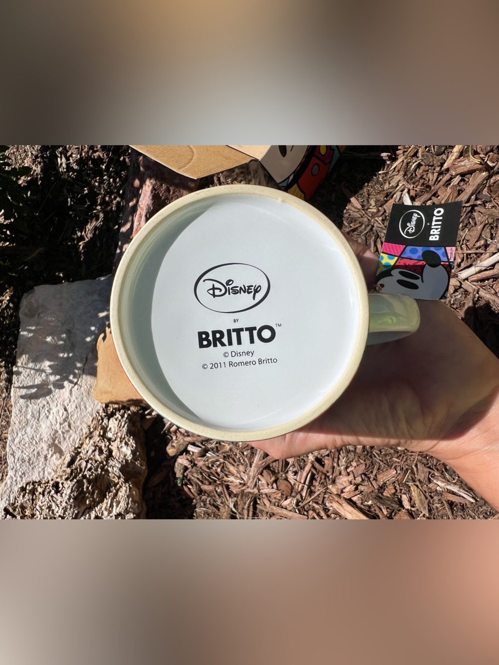 Disney Britto Black Box with Yellow, Blue and Red Colors - Picture 5 of 10